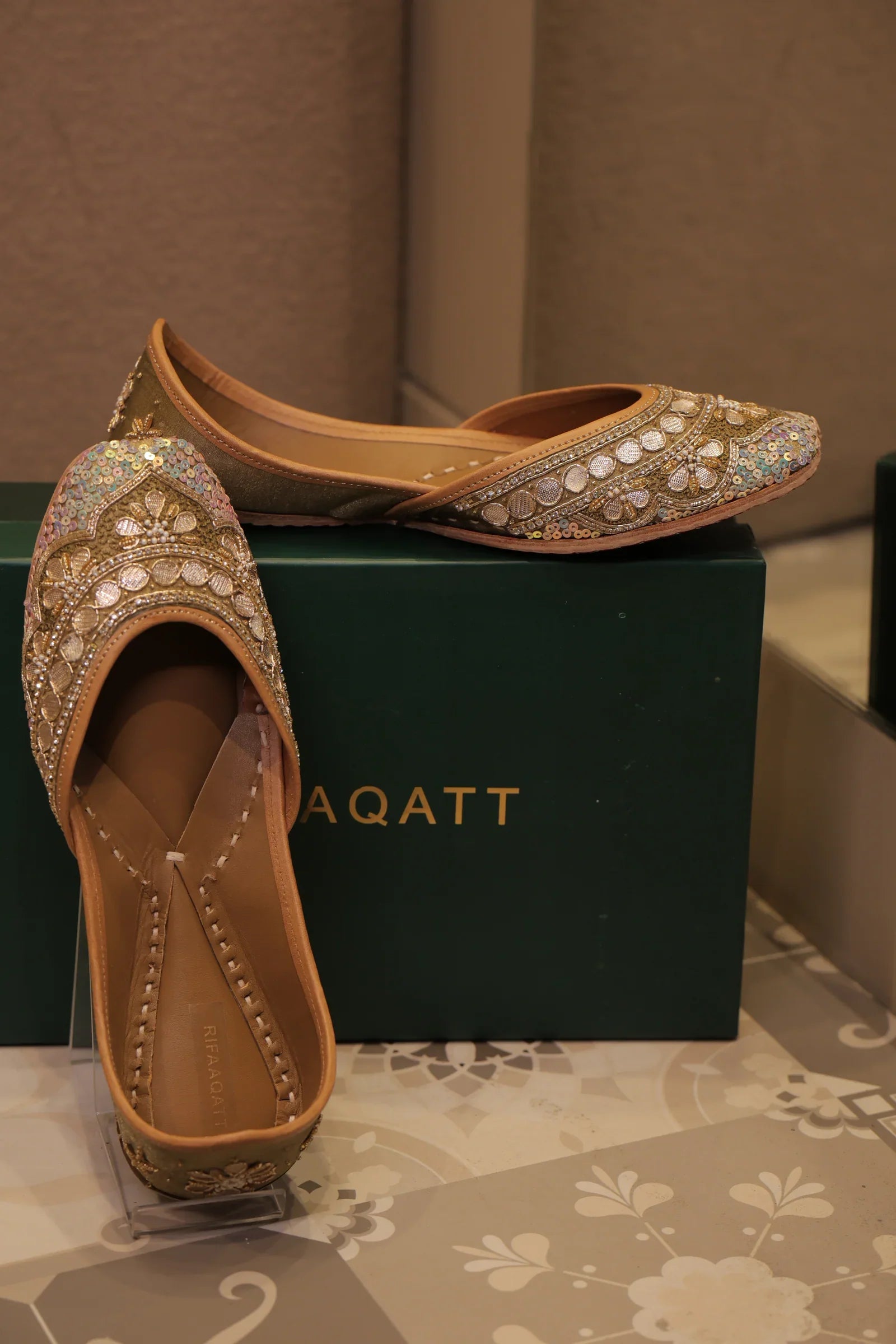 Juttis with Jeans: How to Pull Off the Desi-Western Look Effortlessly