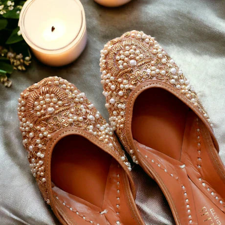 10 Stunning Outfits to Pair with Premium Designer Jutti