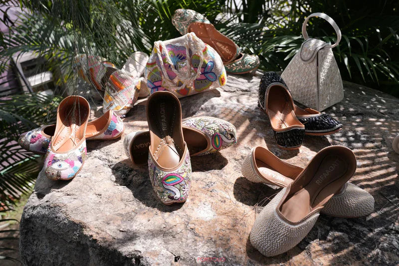 Buy Premium Designer Juttis for Women